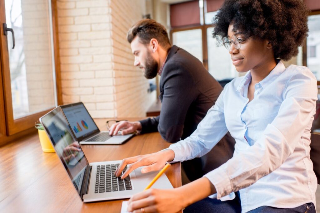 HP nieustannie pracuje nad innowacjami w dziedzinie cyberbezpieczeństwa.