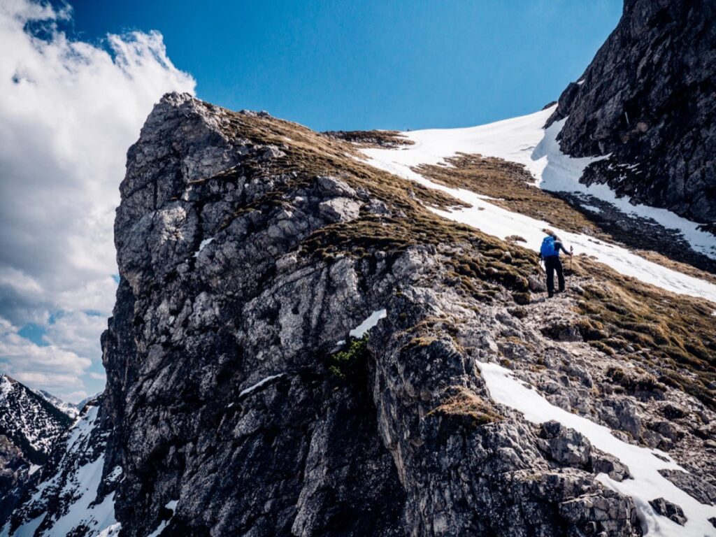 Eksploracja mniej popularnych gór jest dla wielu pasjonatów przyrody i przygody czymś w rodzaju świętego Graala